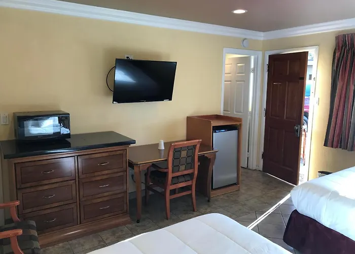 Bayshore Inn Ventura