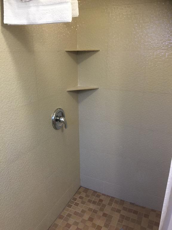 Motel Bayshore 2*